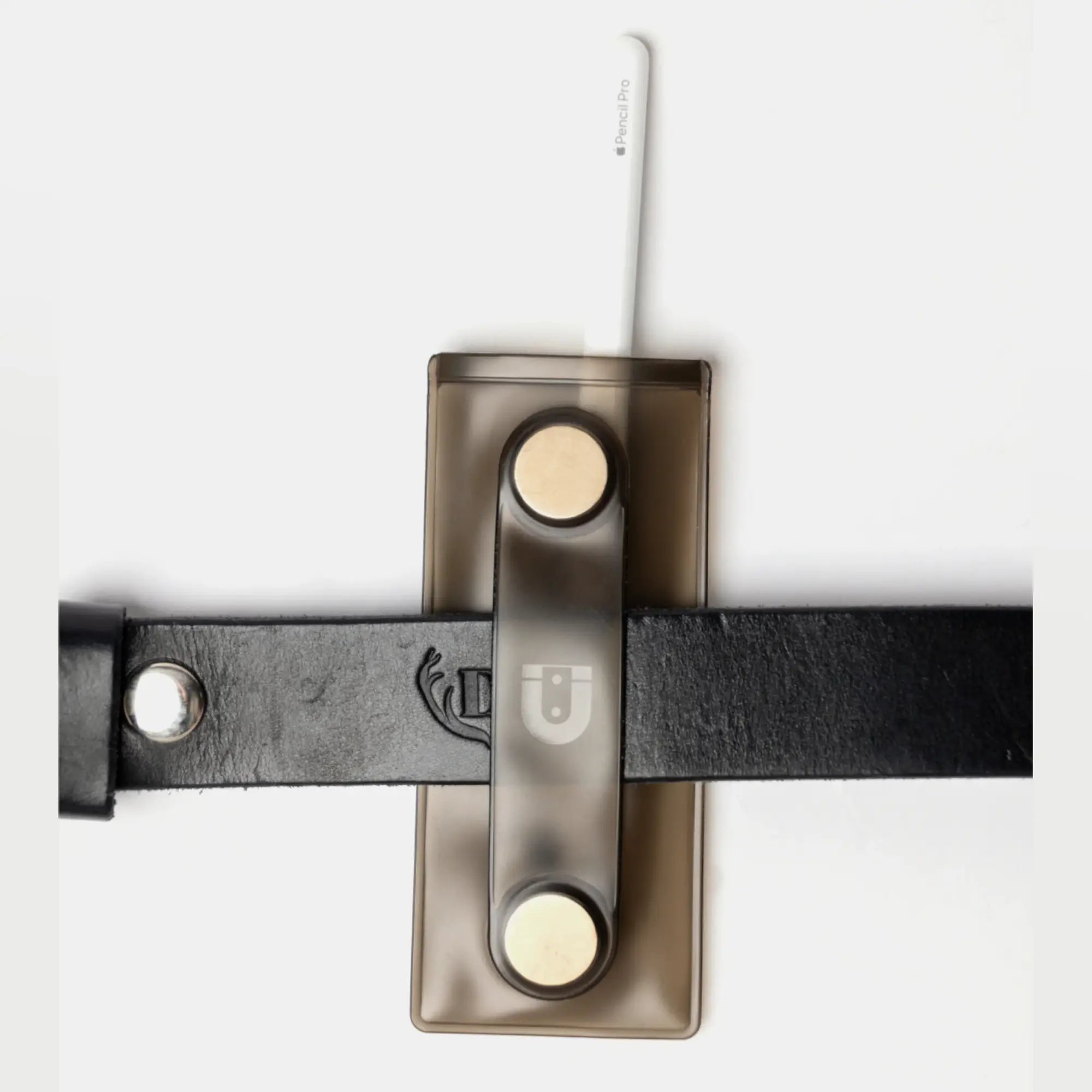 MagnaPouch™ : The ultimate multifunctional Pouch